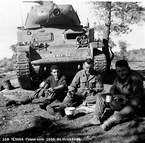 168- Tenira- Pause cafe- 1959- 9e Hussards